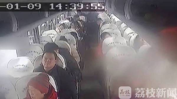 鄭州大巴車租賃，春運乘坐大巴車需要注意行車安全